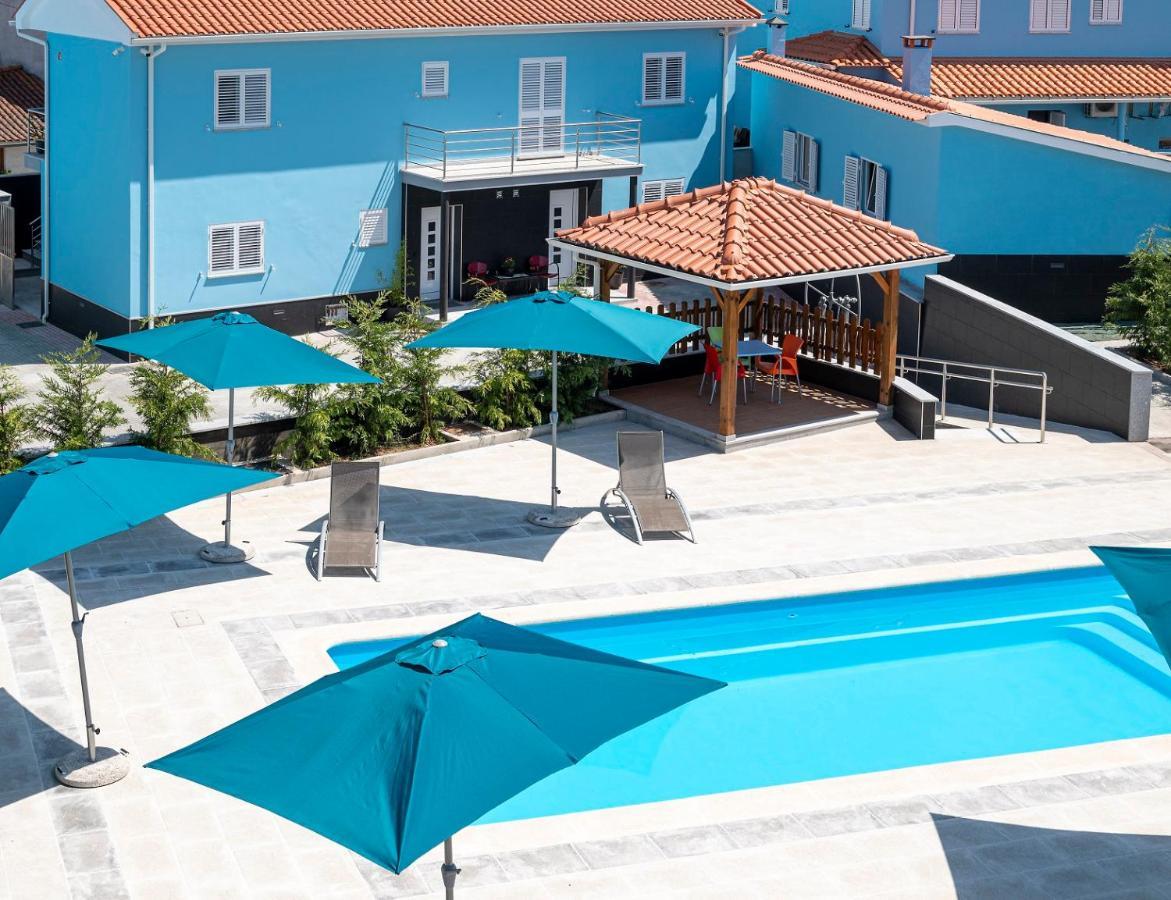 Villa Montes Guesthouse Coja Bagian luar foto