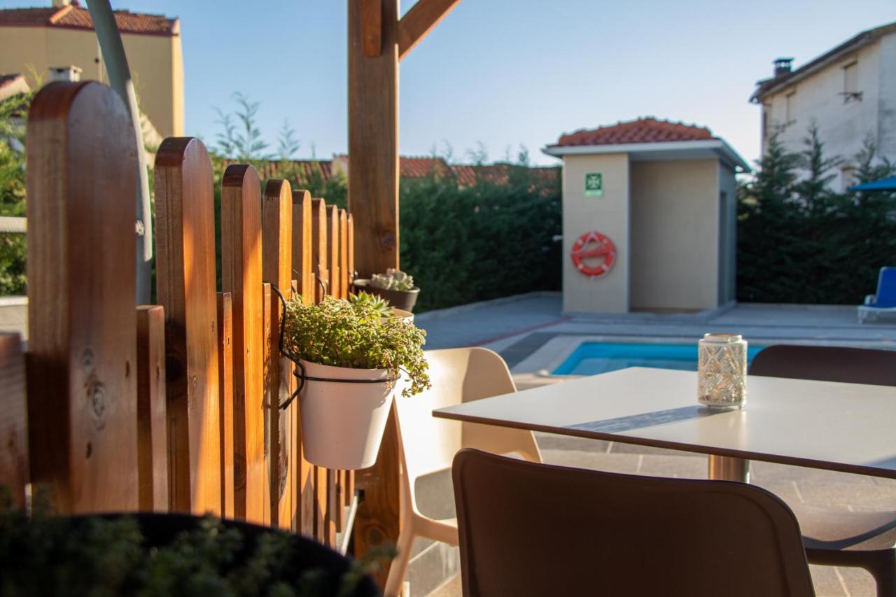 Villa Montes Guesthouse Coja Bagian luar foto